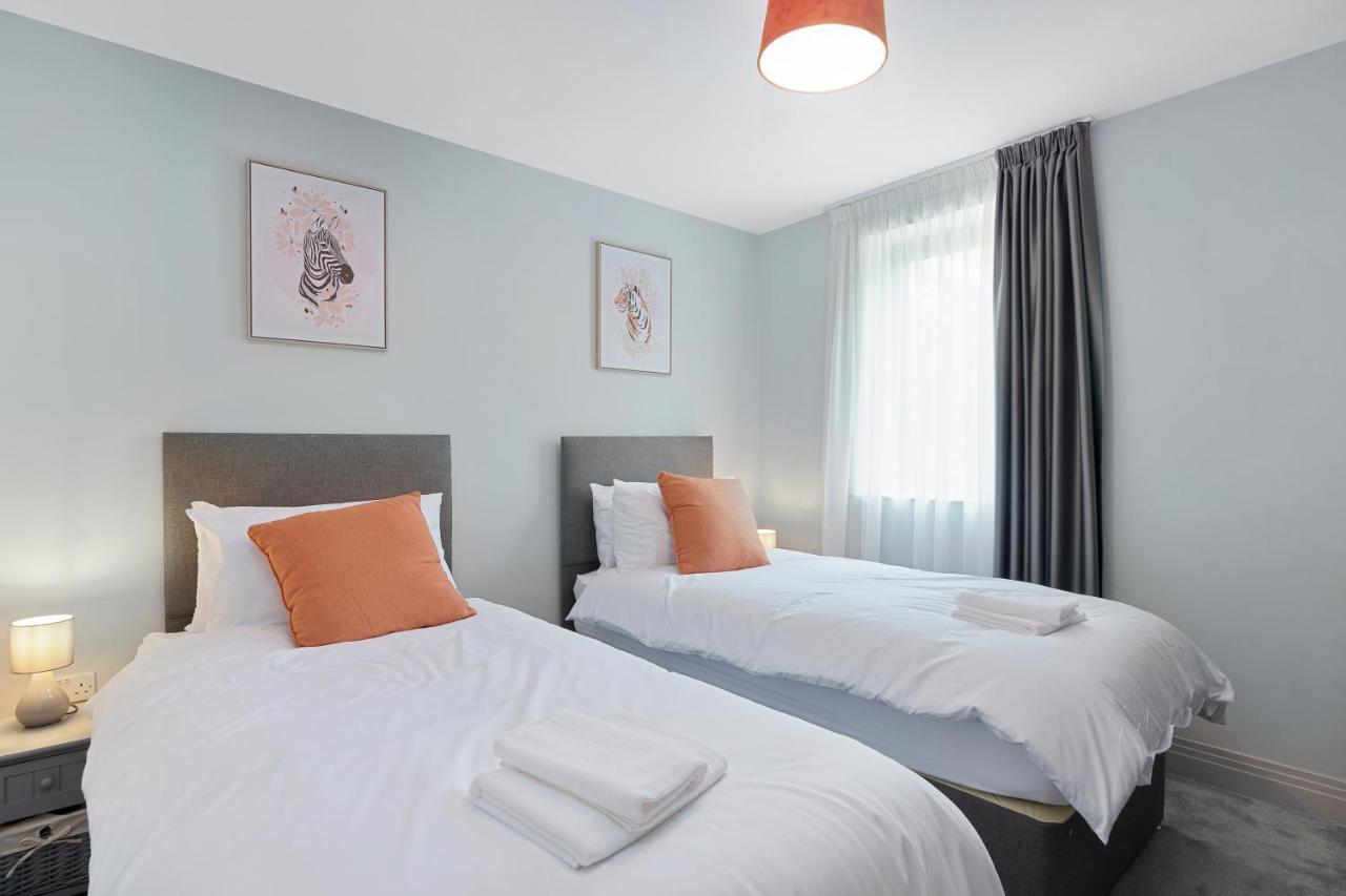Spacious, 3 Bedroom, 2 Bathroom, Surbiton Exterior foto
